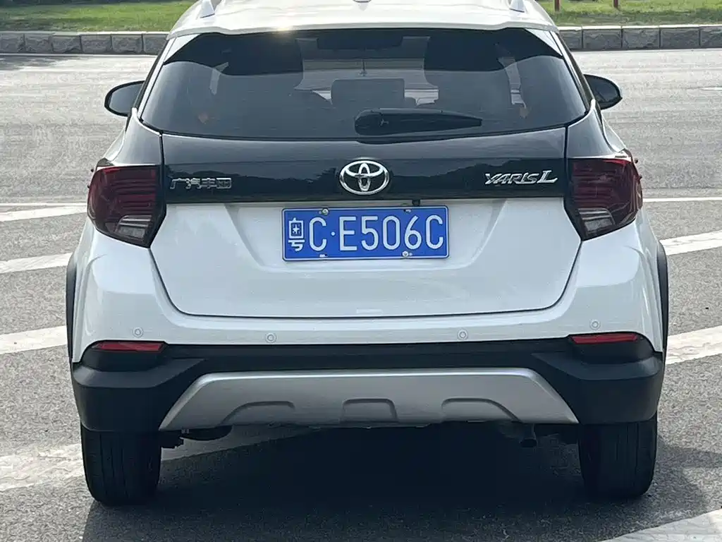 Toyota Yaris L — миниатюра 5