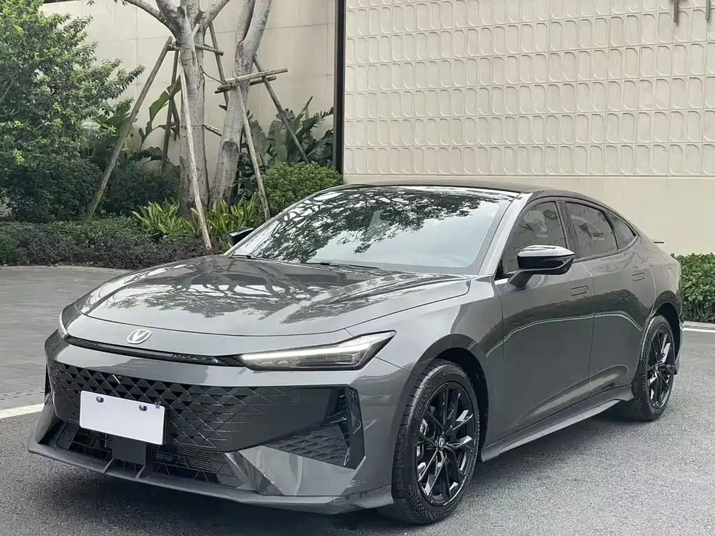 Changan UNI-V 2025