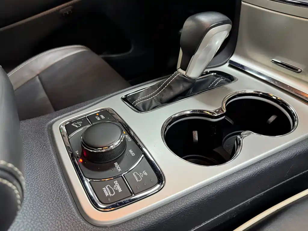 Jeep Grand Cherokee (Import) 3.6L Luxury Navigation Edition, фото 29