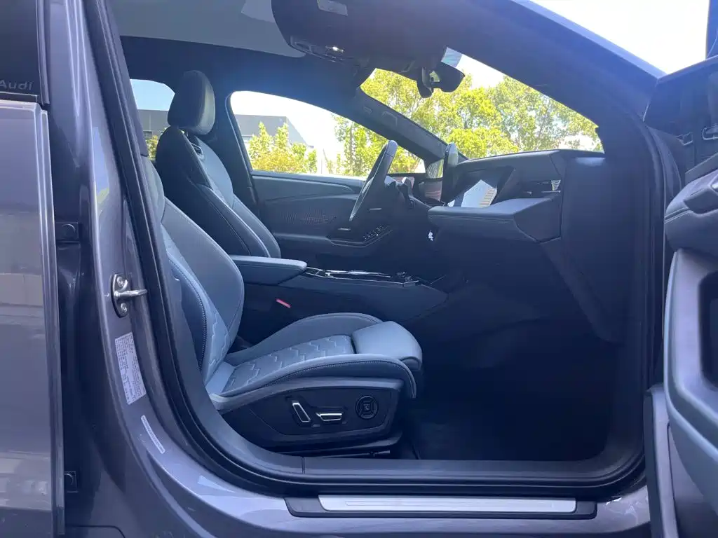 Audi A6L e-tron — миниатюра 9