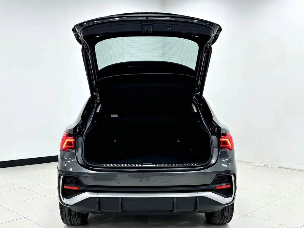 Audi Q3 Sportback — миниатюра 7