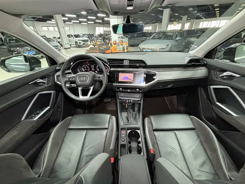 Audi Q3 Sportback — миниатюра 12