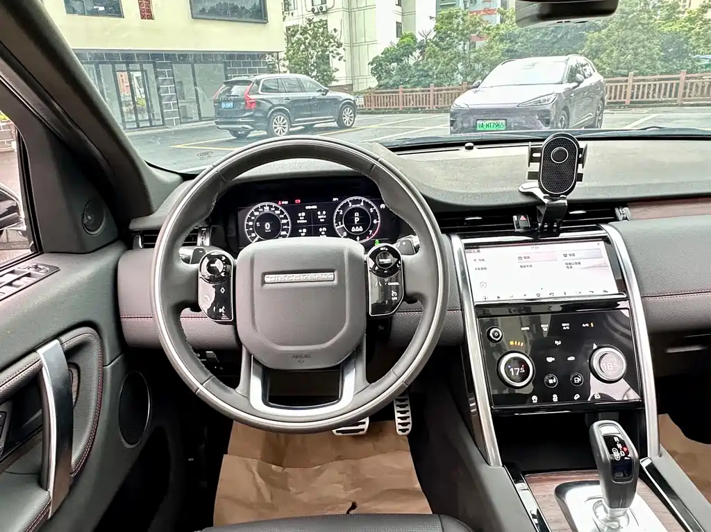 Land Rover Discovery Sport — миниатюра 23