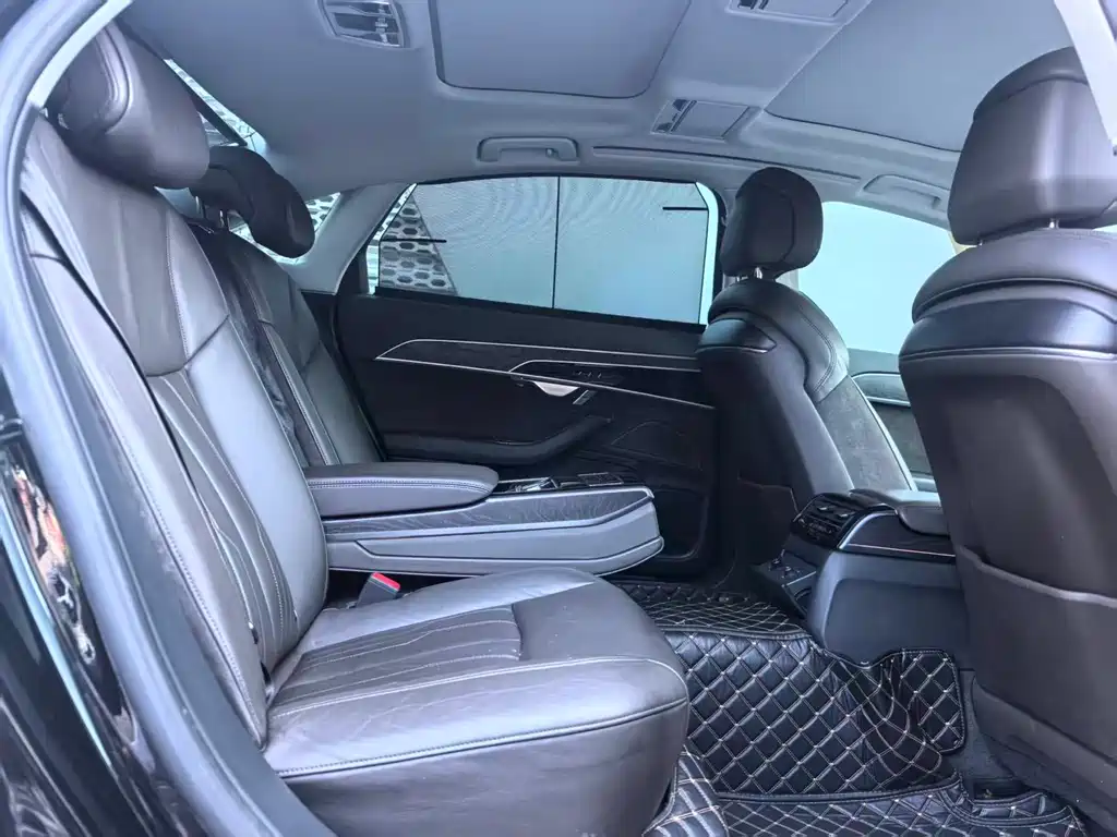 Audi A8 — миниатюра 7