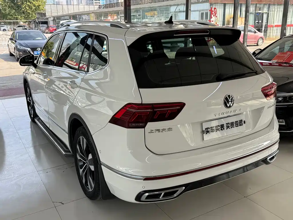 Volkswagen Tiguan L — миниатюра 11