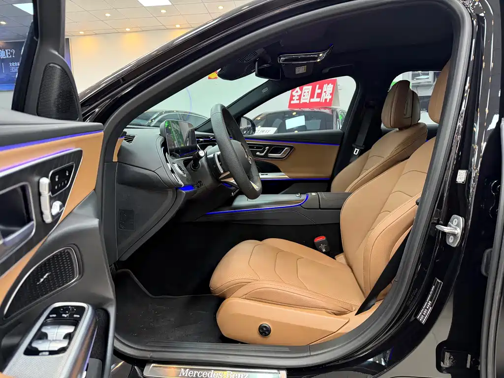Mercedes-Benz E-Class — миниатюра 5