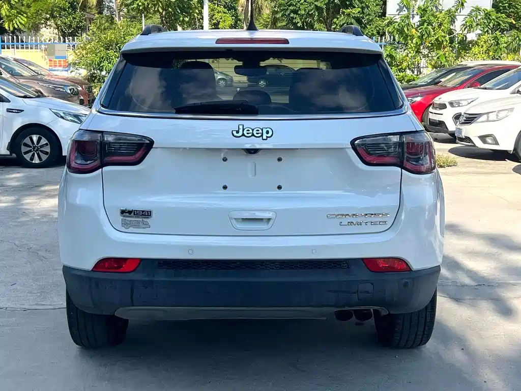 Jeep Compass — миниатюра 11