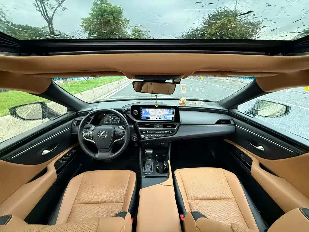 Lexus ES — миниатюра 7