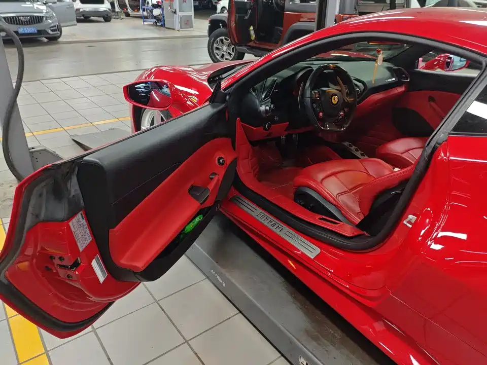 Ferrari 488 — миниатюра 5