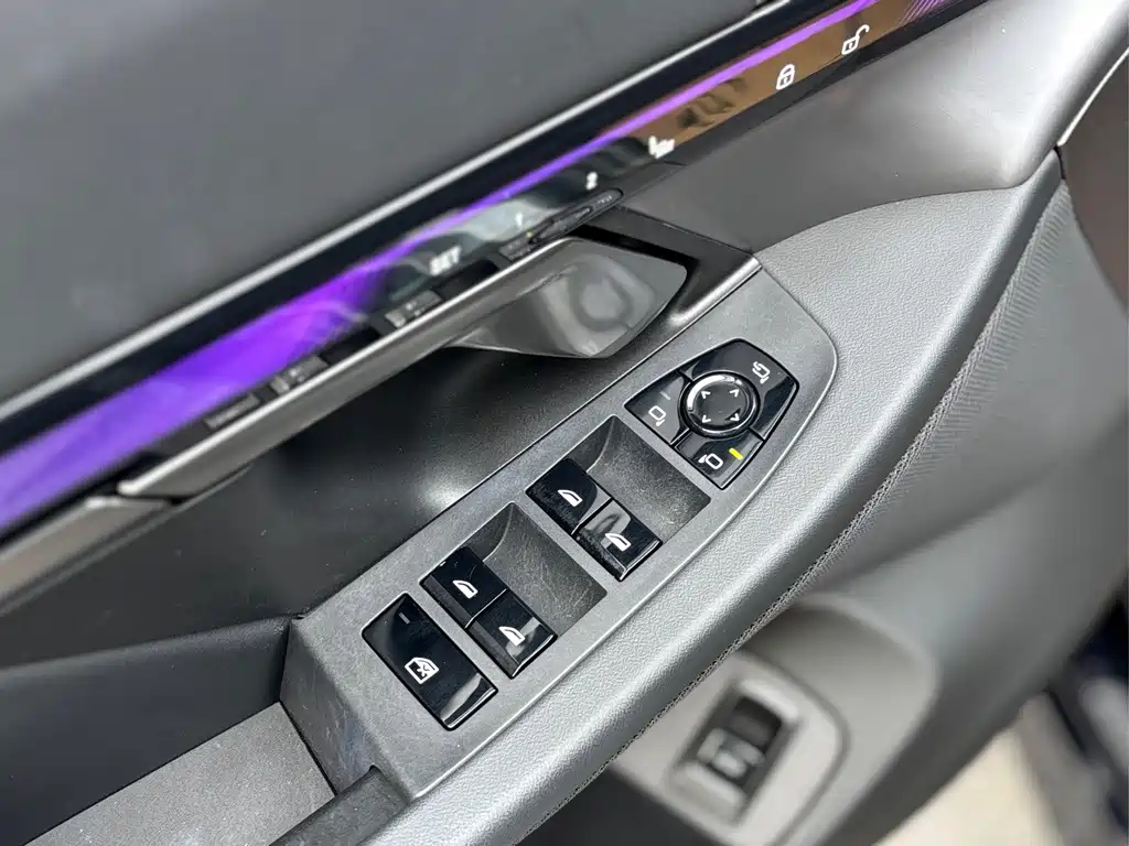 BMW 5 Series — миниатюра 14