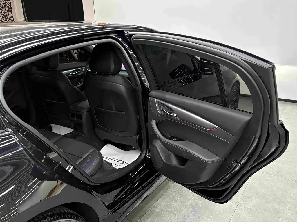 Cadillac CT5 — миниатюра 21