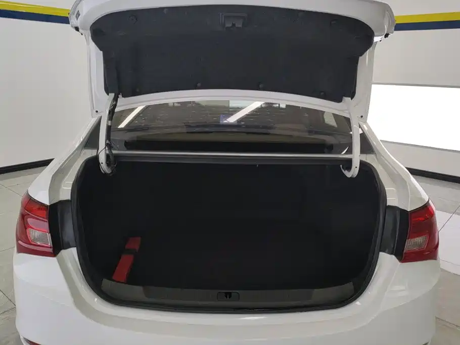 Buick Excelle — миниатюра 4