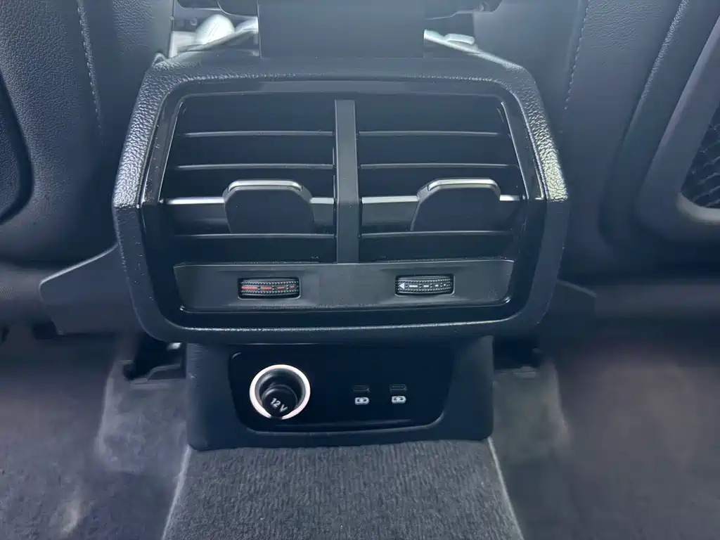 Audi Q3 — миниатюра 12