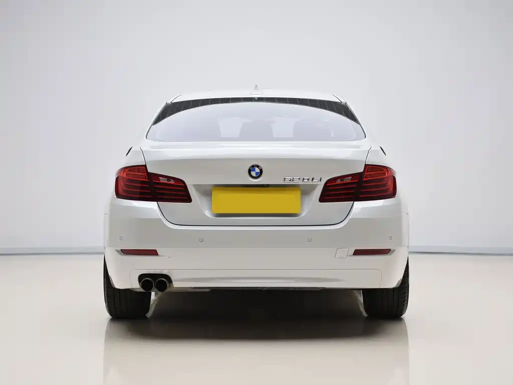 BMW 5 Series — миниатюра 5