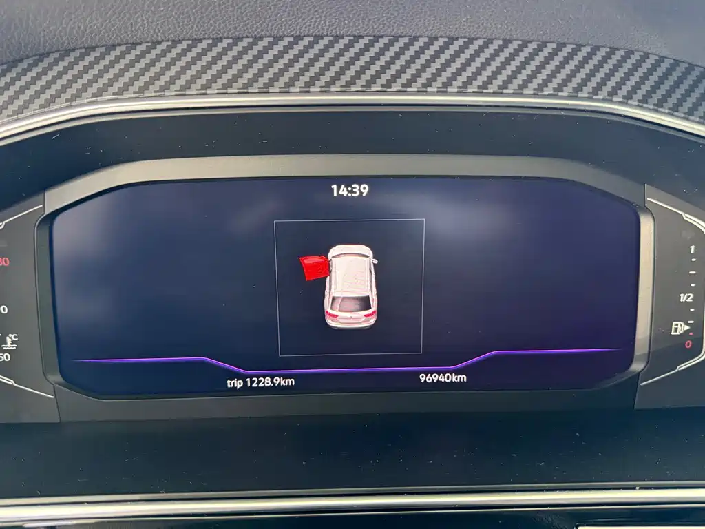 Volkswagen Tiguan L — миниатюра 5