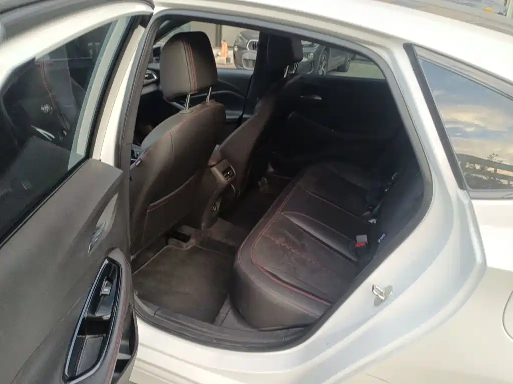 Buick Verano — миниатюра 15