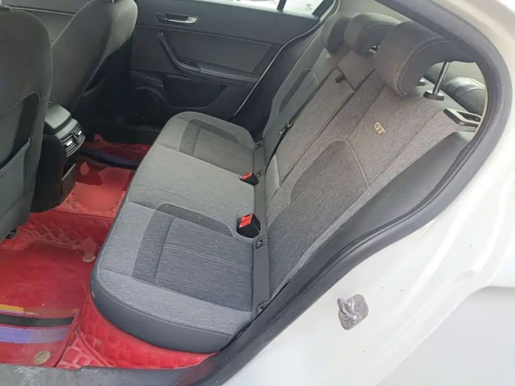 Qoros Qoros 3 — миниатюра 17