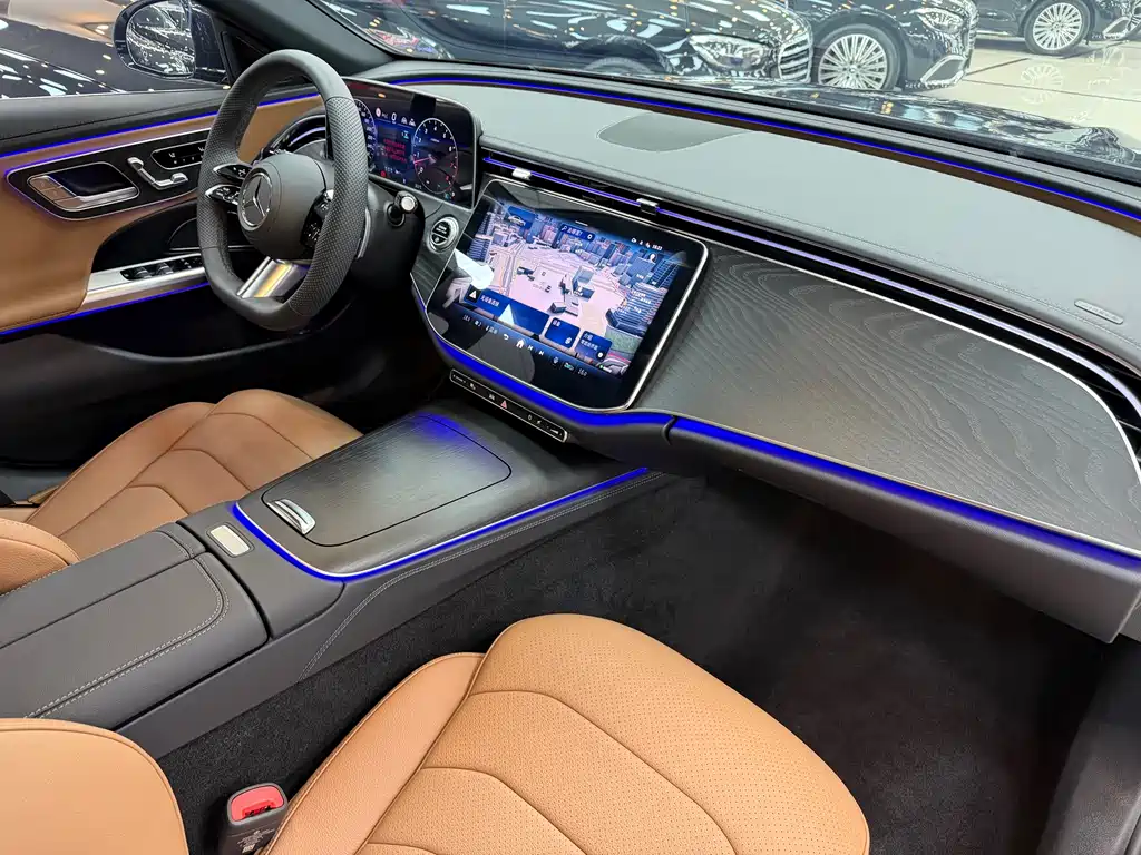 Mercedes-Benz E-Class — миниатюра 14