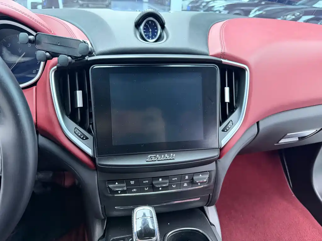 Maserati Ghibli 2019 3.0T Luxury V