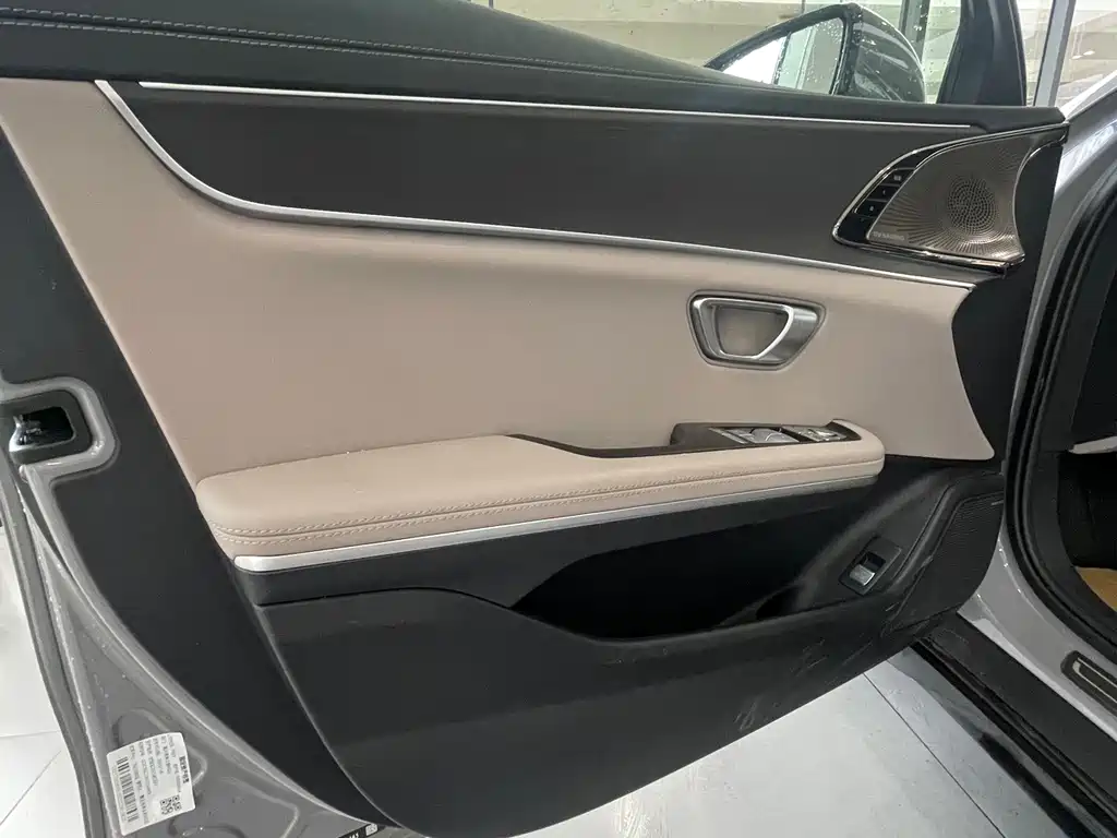 BYD Han — миниатюра 5