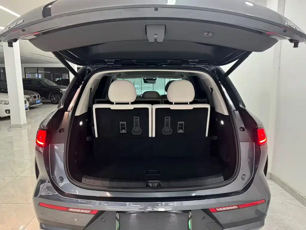 BYD Tang L — миниатюра 11