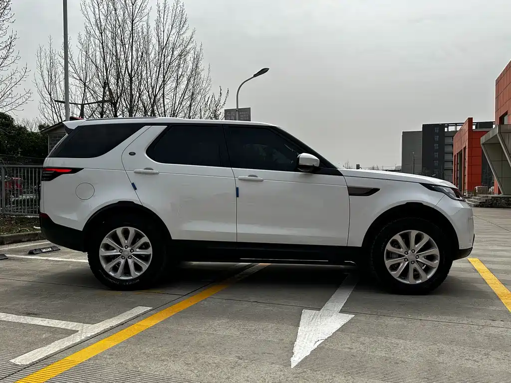 Land Rover Discovery — миниатюра 4