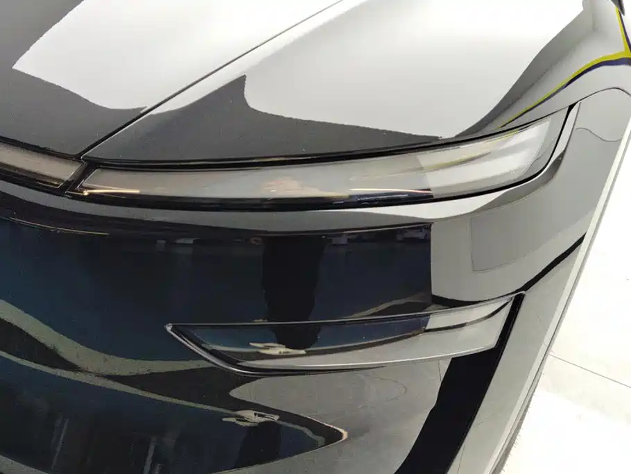 Tesla Model Y — миниатюра 5