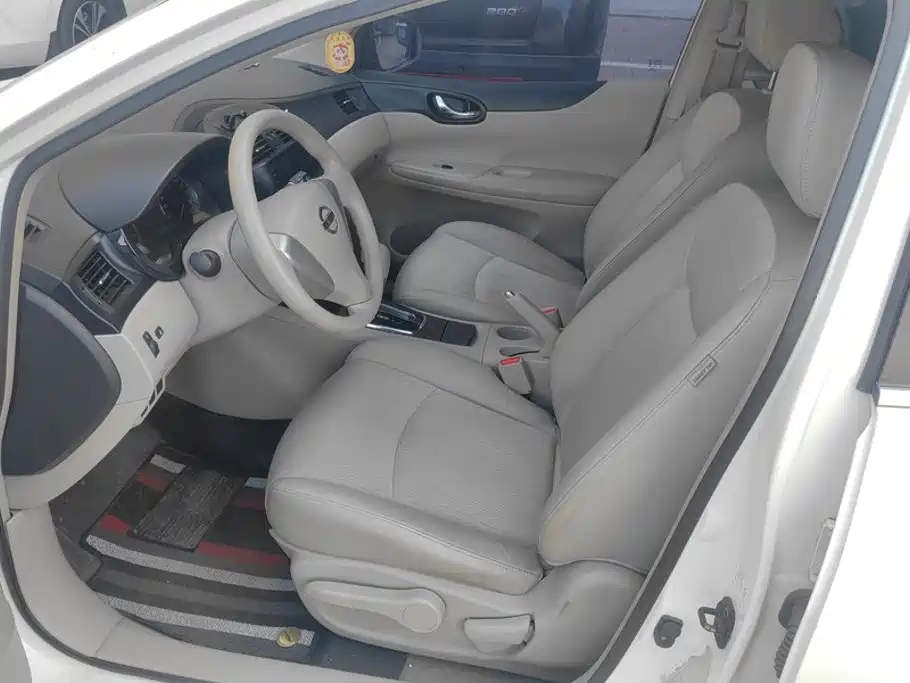 Nissan Tiida — миниатюра 9