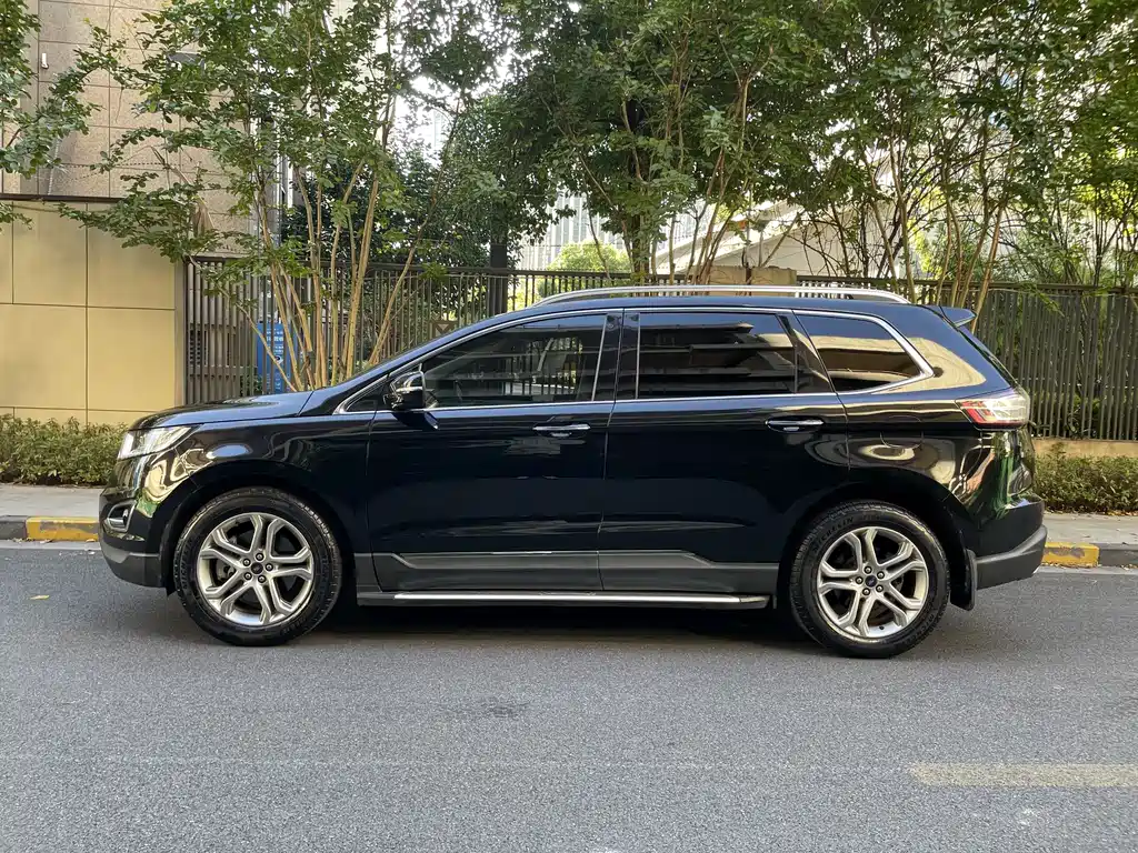 Ford Edge — миниатюра 7