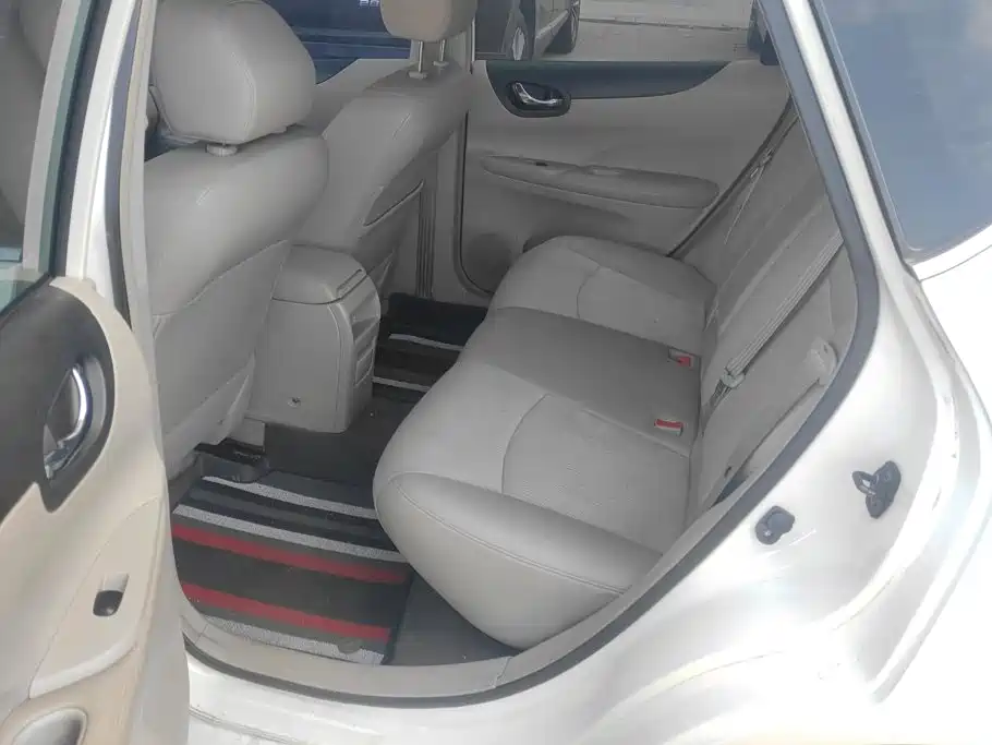 Nissan Tiida — миниатюра 11