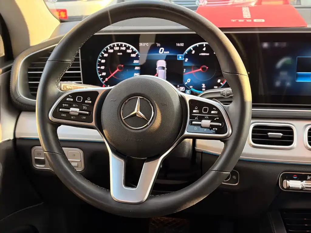 Mercedes-Benz GLE Coupe — миниатюра 12