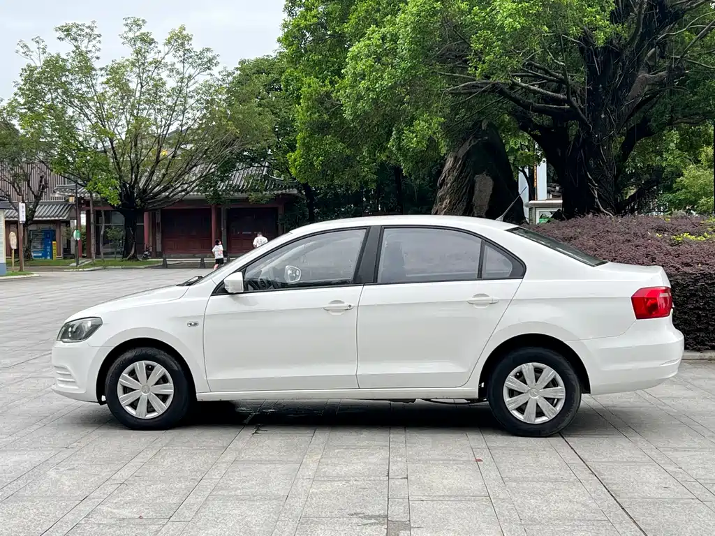 Volkswagen Jetta — миниатюра 8