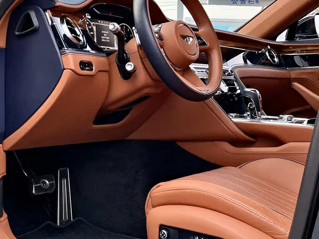 Bentley Flying Spur — миниатюра 15