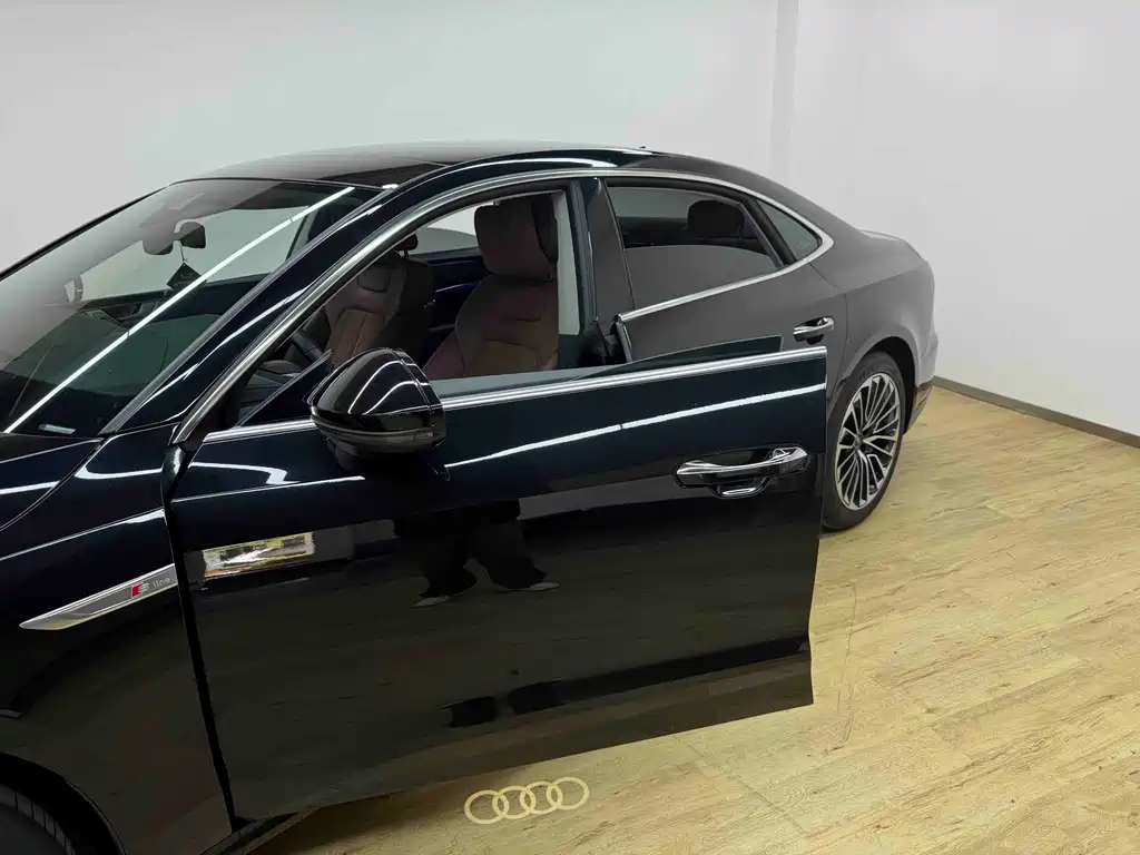 Audi A7L — миниатюра 7