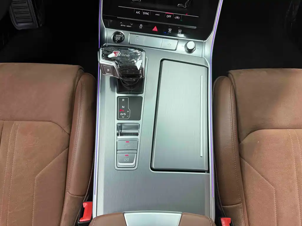 Audi A7L — миниатюра 22