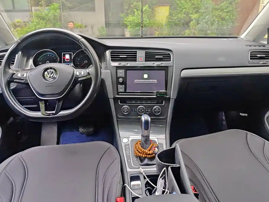 Volkswagen Golf EV — миниатюра 12