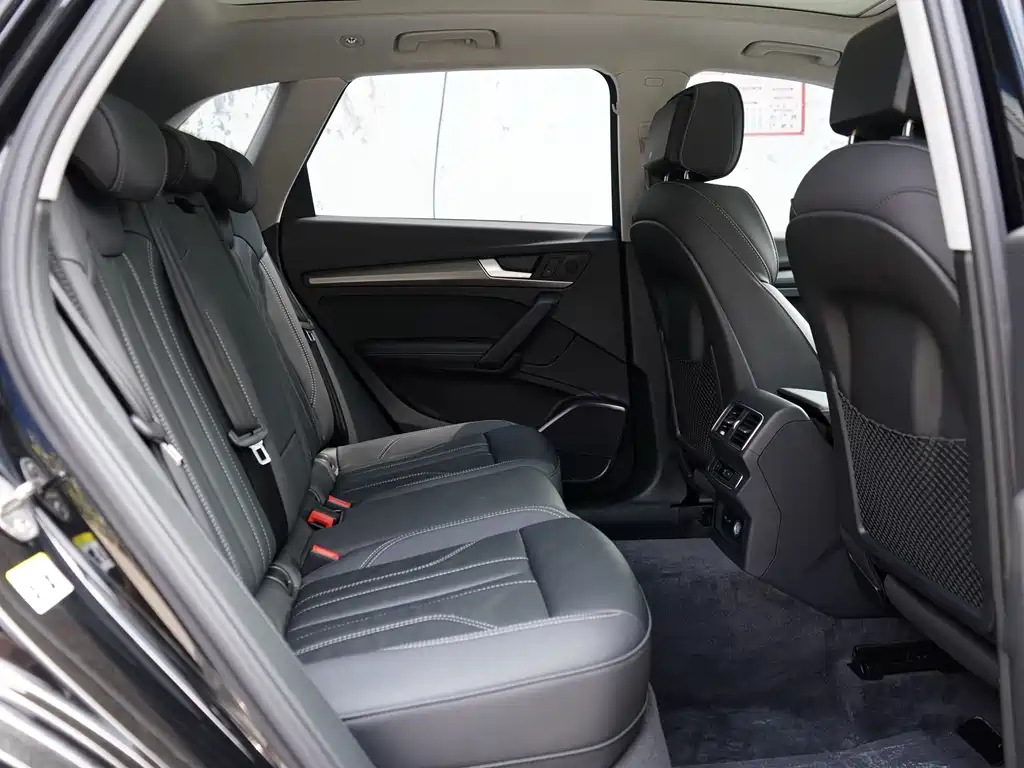 Audi Q5L — миниатюра 5