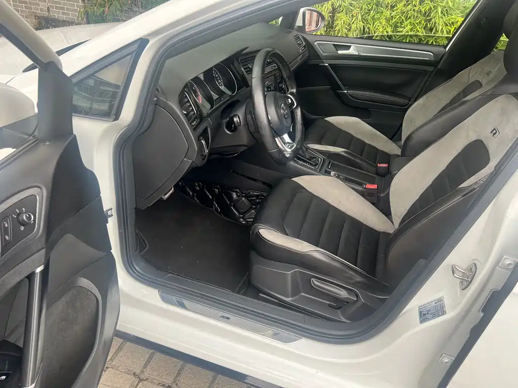Volkswagen Golf — миниатюра 9