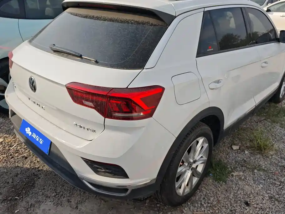 Volkswagen T-Roc — миниатюра 2