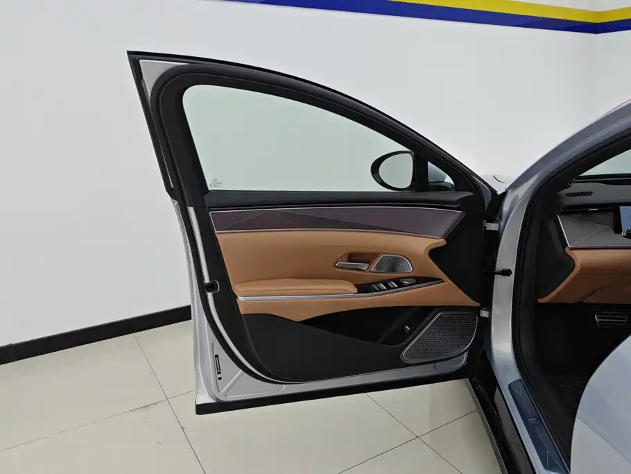 BYD Han L — миниатюра 7