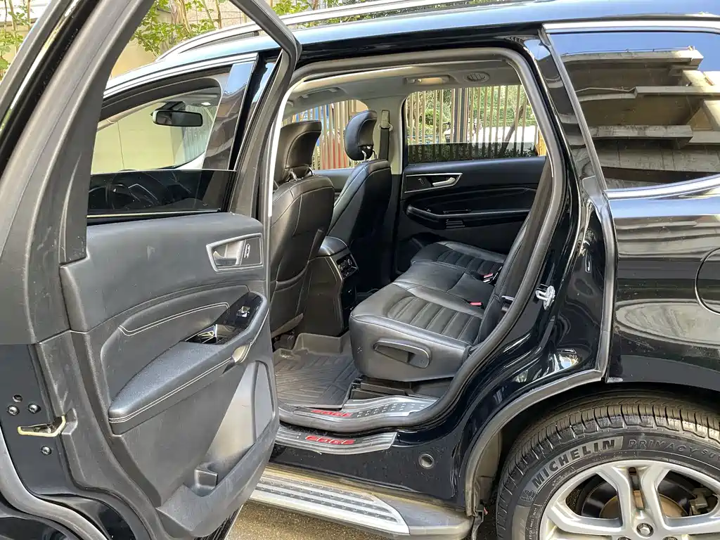 Ford Edge — миниатюра 15