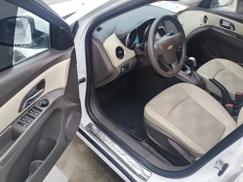 Chevrolet Cruze — миниатюра 16