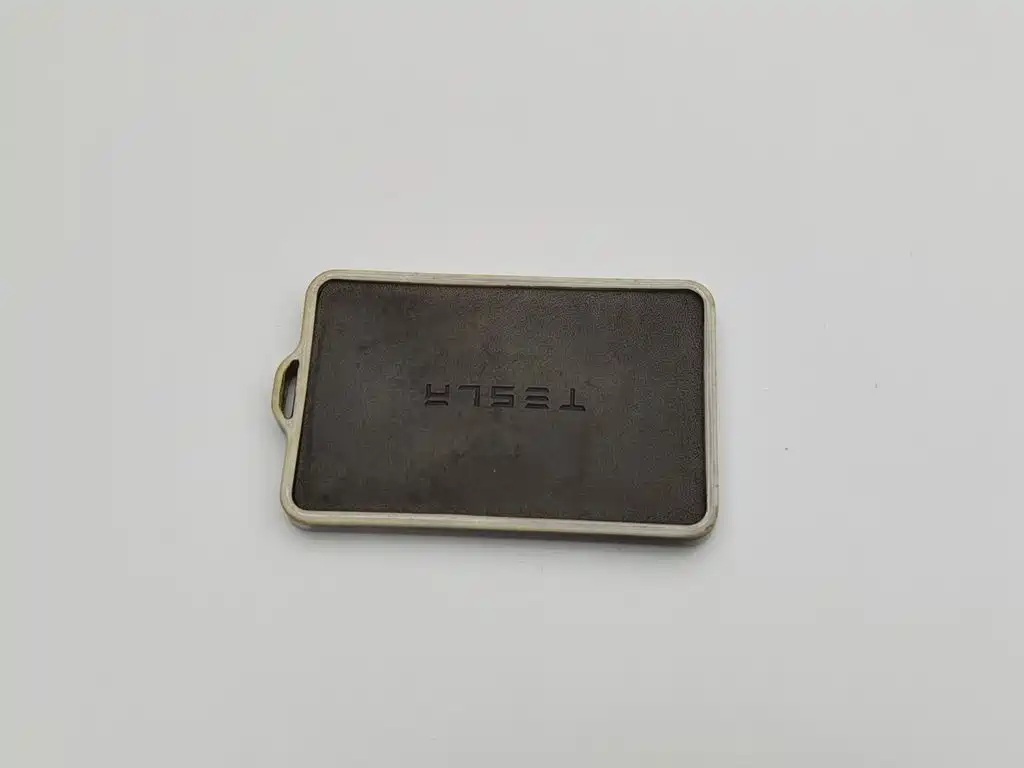 Tesla Model Y — миниатюра 19