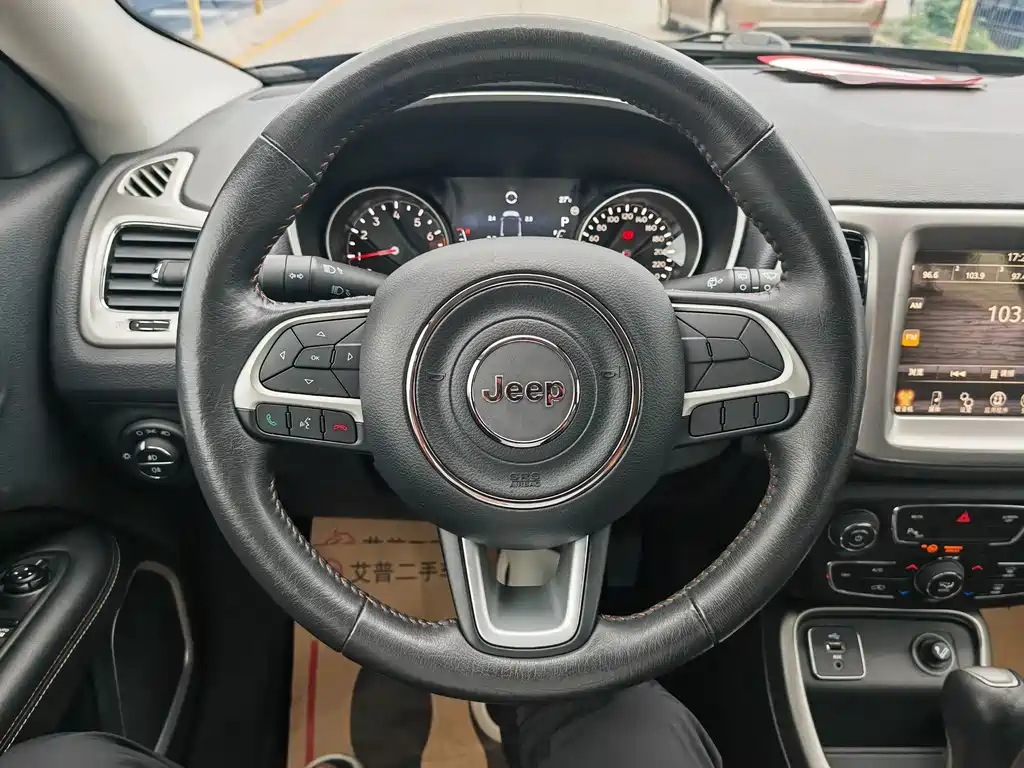Jeep Compass — миниатюра 5