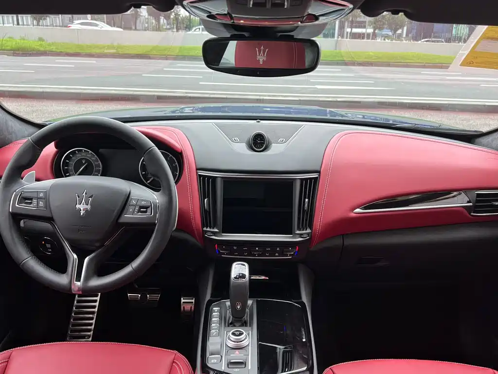 Maserati Levante 2023 2.0T GT
