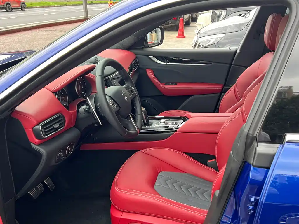Maserati Levante 2023 2.0T GT