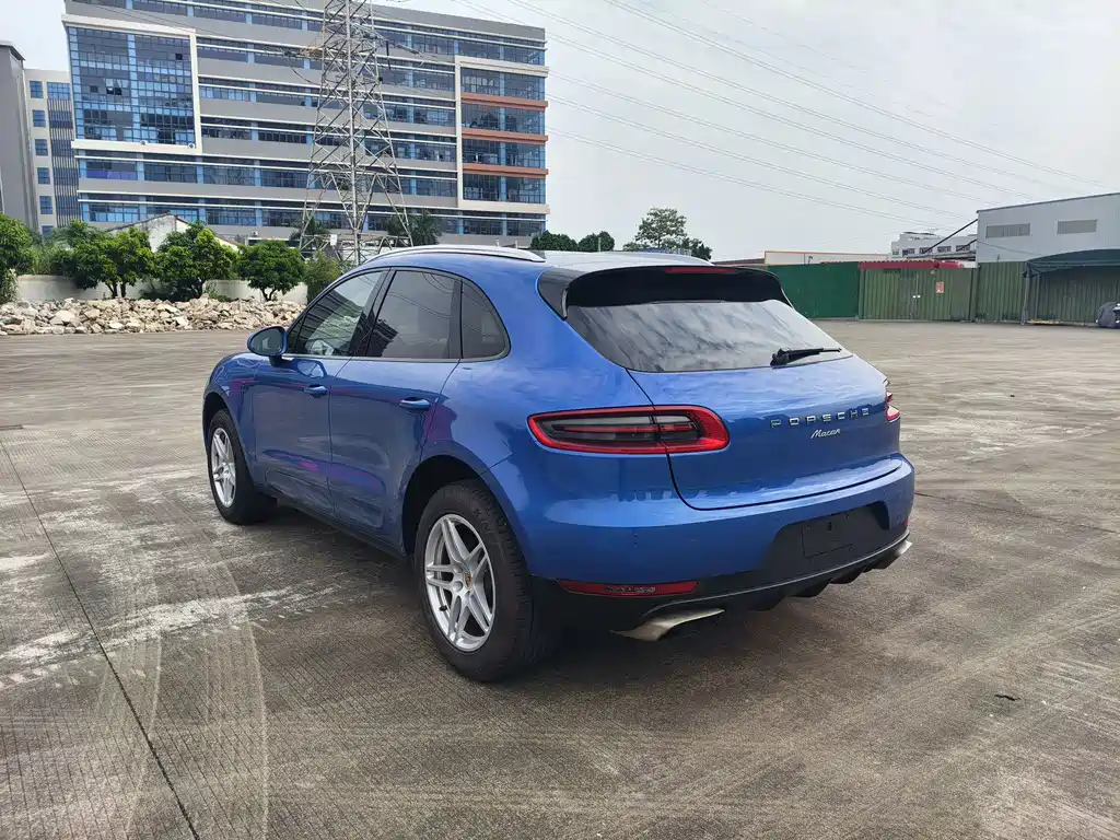Porsche Macan — миниатюра 4