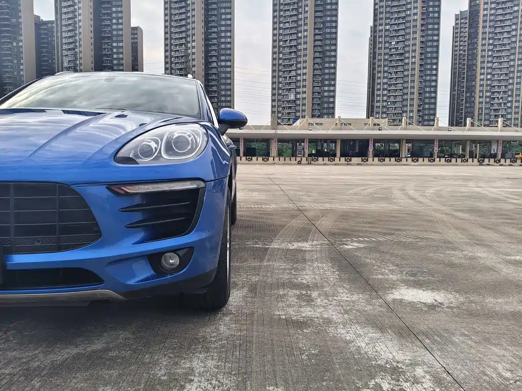 Porsche Macan — миниатюра 18