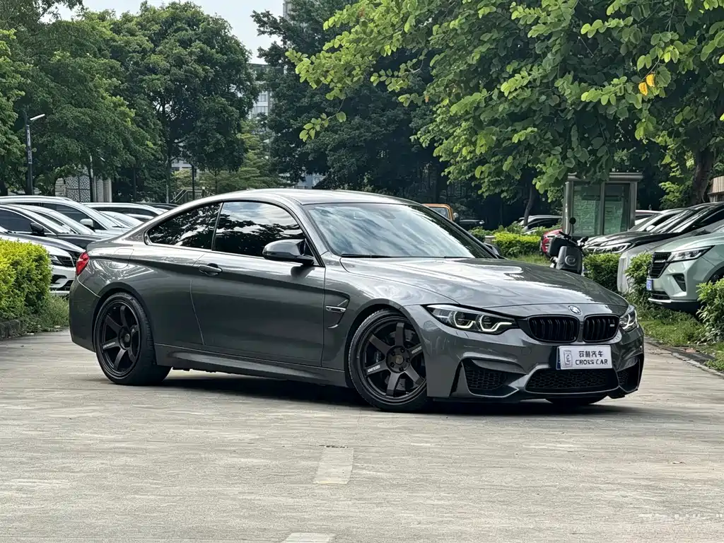 BMW M4 — миниатюра 3