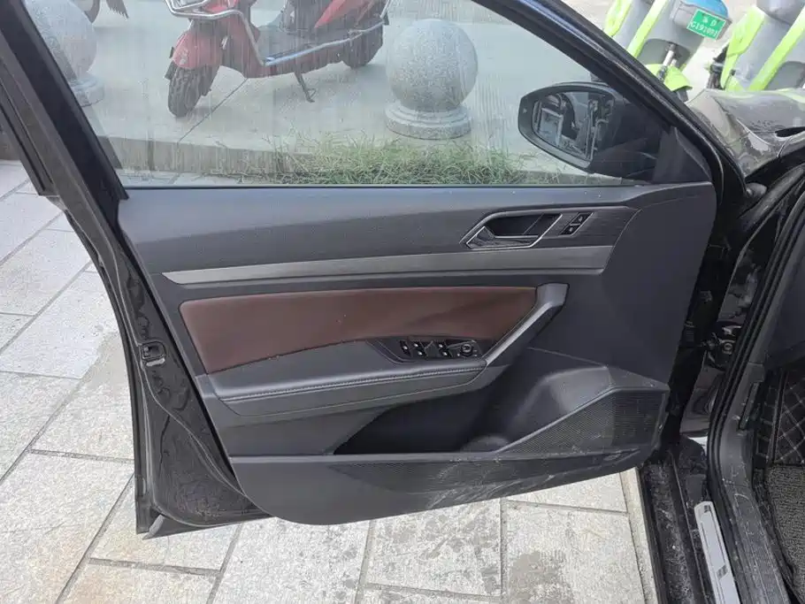 Volkswagen Lavida — миниатюра 7